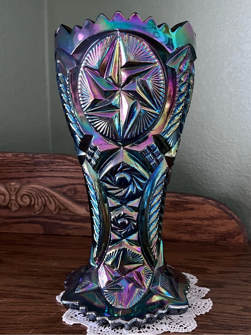 Vintage L.E. Smith Nortec Black Amethyst Carnival Glass Vase Iridescent 9”